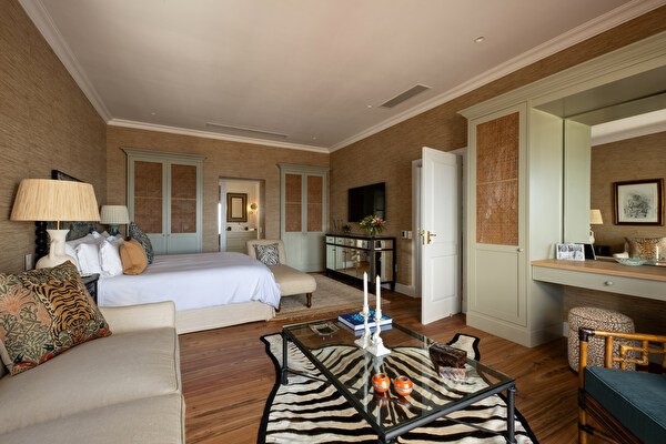 Luxury suite in Hermanus with a view of whales for a perfect holiday in Africa